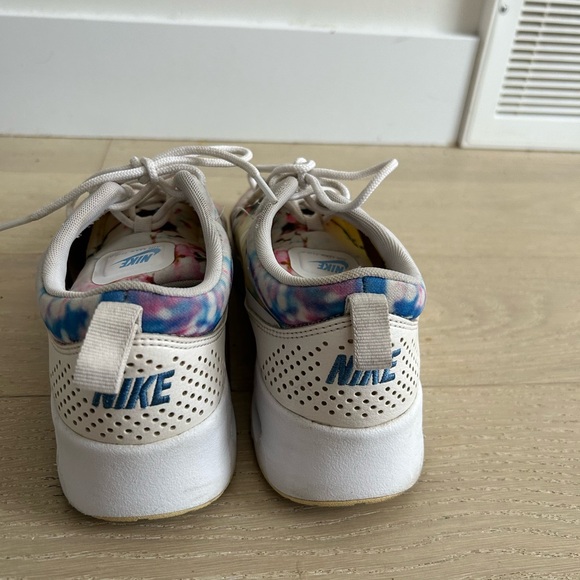 Nike Cherry Blossom Air Max Women’s runners - Picture 4 of 8